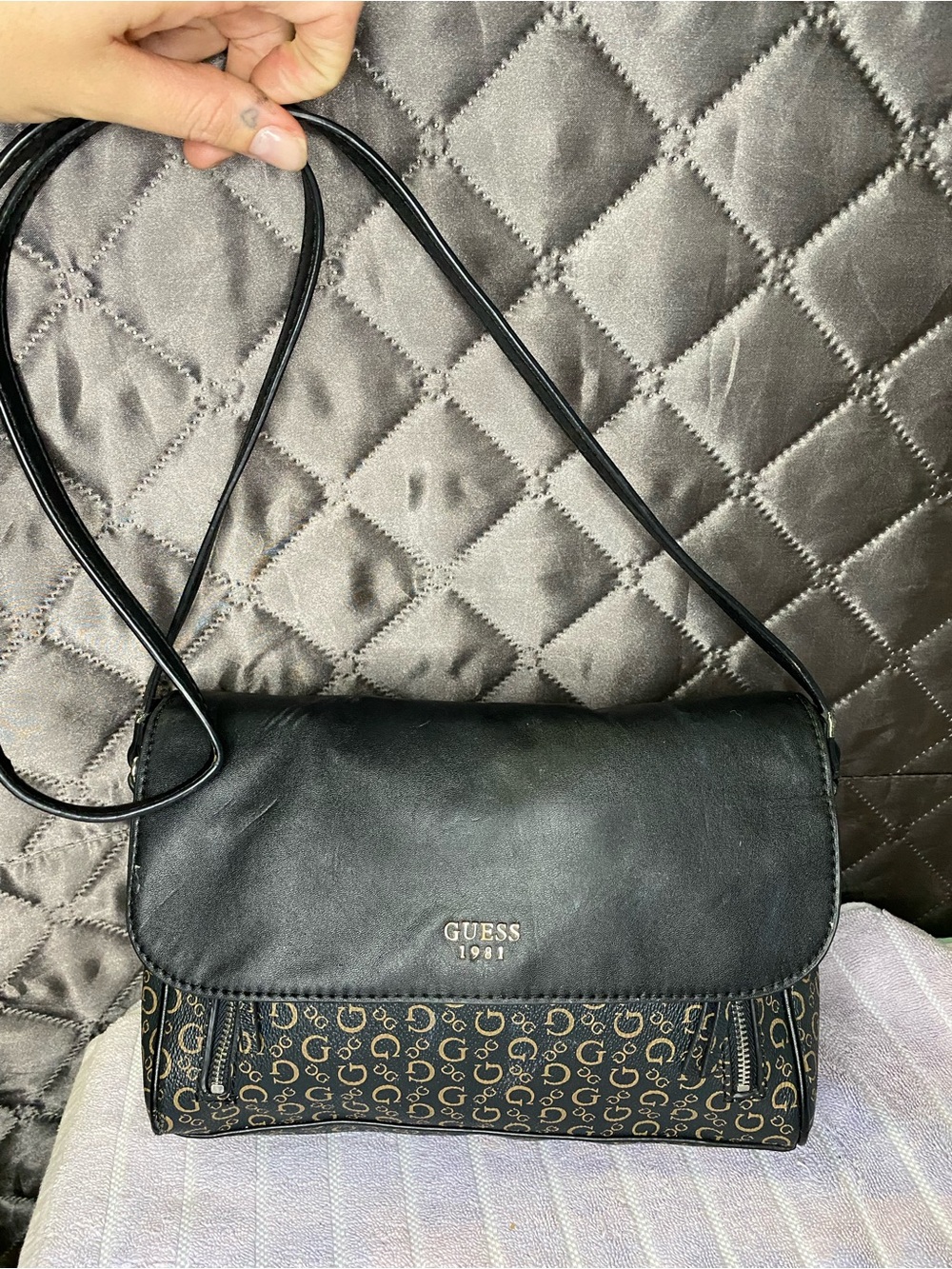 GUESS Black Logo monogram Crossbody Bag fair